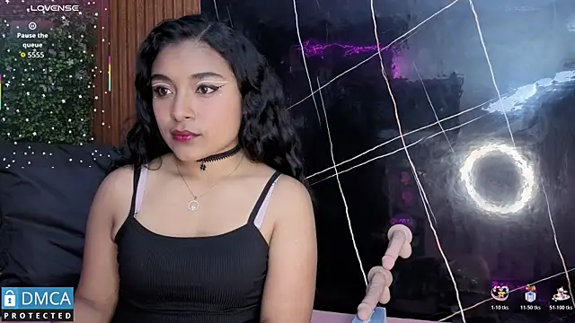 Snapshot of taylorexotic chatting on 11-25-25, 07:36 taylorexotic online show from 11-25-25, 07:36