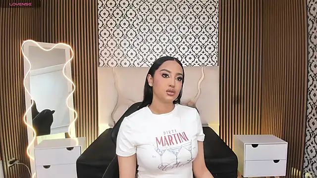 Snapshot of BEELLA_TAY1 chatting on 11-10-25, 02:16 BEELLA TAY1 online show from 11-10-25, 02:16