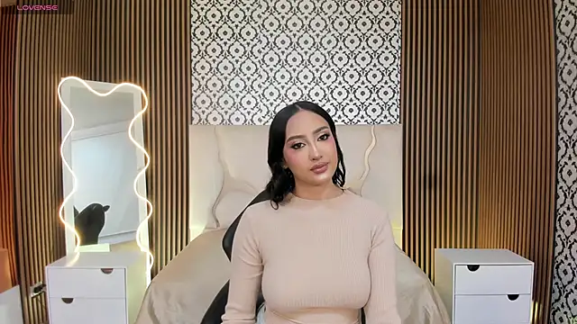 Snapshot of BEELLA_TAY1 chatting on 11-15-25, 03:08 BEELLA TAY1 online show from 11-15-25, 03:08