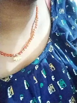 kiara-simmi online show from 12-20-25, 09:38