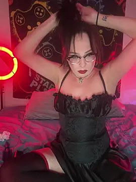 Snapshot of MiniMonroe chatting on 10-30-25, 08:05 MiniMonroe online show from 10-30-25, 08:05