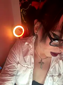 Snapshot of MiniMonroe chatting on 10-31-25, 09:10 MiniMonroe online show from 10-31-25, 09:10