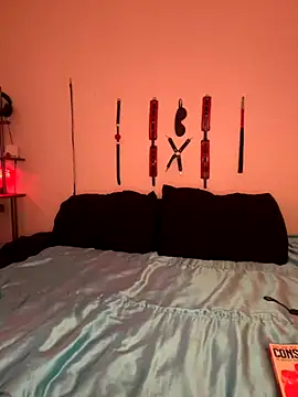 Snapshot of MiniMonroe chatting on 11-26-25, 11:55 MiniMonroe online show from 11-26-25, 11:55