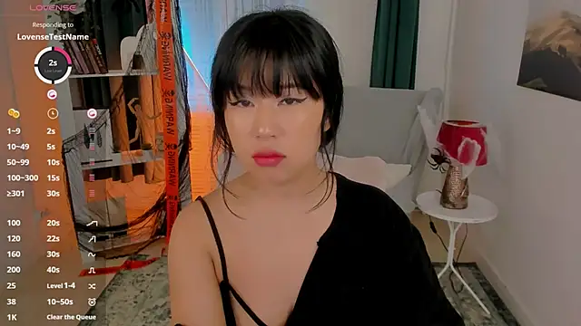 Snapshot of Erika_Kim chatting on 10-27-25, 06:06 Erika Kim online show from 10-27-25, 06:06