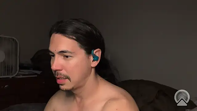 Snapshot of bandrews4795 chatting on 10-23-25, 06:34 bandrews4795 online show from 10-23-25, 06:34