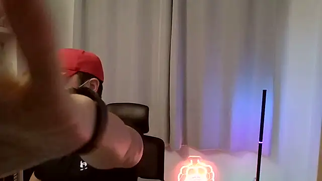 Snapshot of redcap1111 chatting on 11-10-25, 02:38 redcap1111 online show from 11-10-25, 02:38