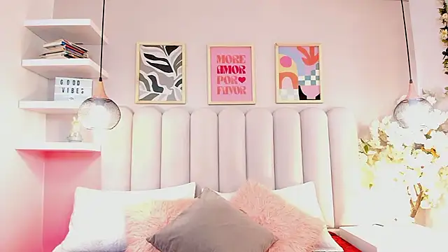 Isabella  gonzalez  online show from 01-14-26, 06:08