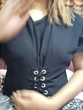 Snapshot of Tanha18 chatting on 02-12-26, 12:38 Tanha18 online show from 02-12-26, 12:38