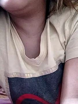 Snapshot of Tanha18 chatting on 02-25-26, 10:47 Tanha18 online show from 02-25-26, 10:47