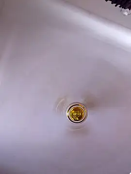 Snapshot of Tanha18 chatting on 02-26-26, 09:19 Tanha18 online show from 02-26-26, 09:19