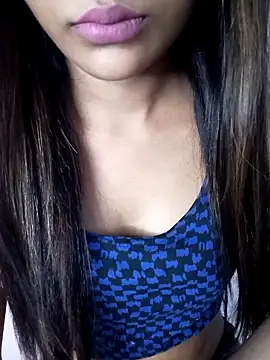 Snapshot of Namita-Love chatting on 10-19-25, 06:14 Namita-Love online show from 10-19-25, 06:14