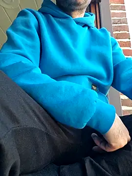 Snapshot of Nejatmert chatting on 03-02-26, 02:13 Nejatmert online show from 03-02-26, 02:13