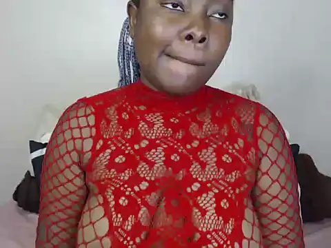 Yolaqueen04 online show from 10-27-25, 04:33