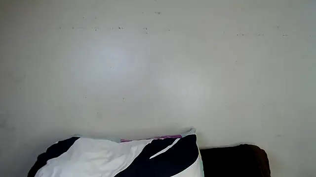 Yolaqueen04 online show from 11-15-25, 01:18