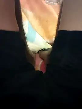 Snapshot of Rayangiss chatting on 02-22-26, 07:45 Rayangiss online show from 02-22-26, 07:45