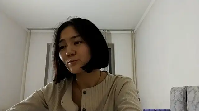 Snapshot of Lyndasilk chatting on 11-27-25, 03:36 Lyndasilk online show from 11-27-25, 03:36