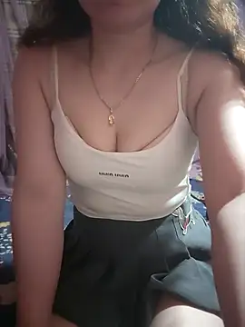 LeanaLy online show from 12-04-25, 02:04