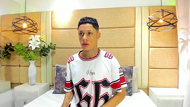 Snapshot of GaelCarter chatting on 10-15-25, 03:39 GaelCarter online show from 10-15-25, 03:39