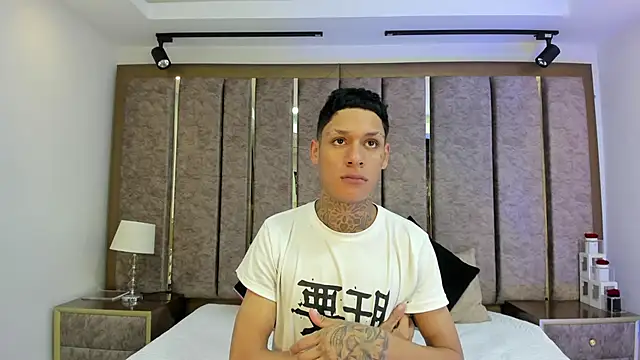 Snapshot of GaelCarter chatting on 10-18-25, 04:37 GaelCarter online show from 10-18-25, 04:37