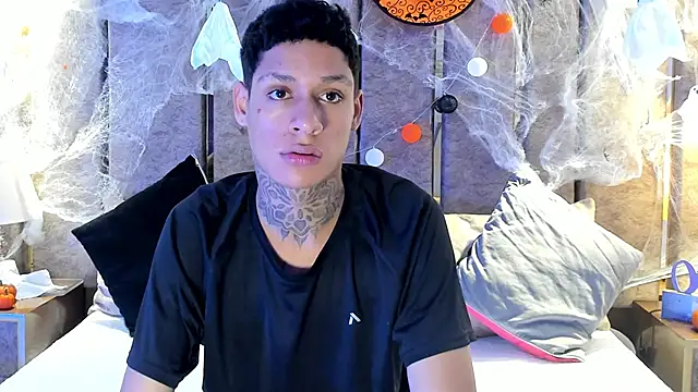 Snapshot of GaelCarter chatting on 10-30-25, 04:25 GaelCarter online show from 10-30-25, 04:25