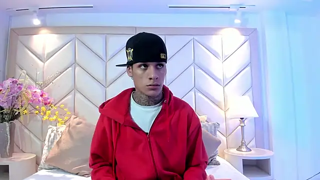 Snapshot of GaelCarter chatting on 11-14-25, 04:22 GaelCarter online show from 11-14-25, 04:22