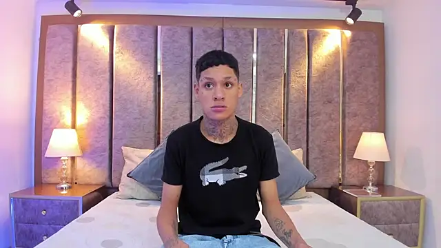 Snapshot of GaelCarter chatting on 11-28-25, 04:15 GaelCarter online show from 11-28-25, 04:15