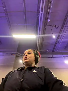 Snapshot of atennea_diiossa chatting on 11-20-25, 02:23 atennea diiossa online show from 11-20-25, 02:23