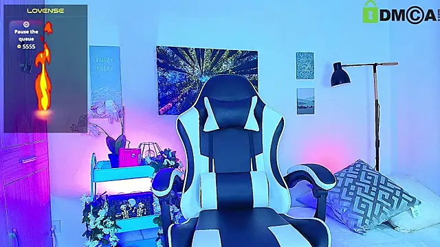 Snapshot of Alex_carter chatting on 11-03-25, 10:38 Alex carter online show from 11-03-25, 10:38