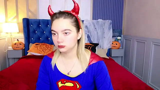 Snapshot of Dana_Beck chatting on 10-31-25, 08:43 Dana Beck online show from 10-31-25, 08:43