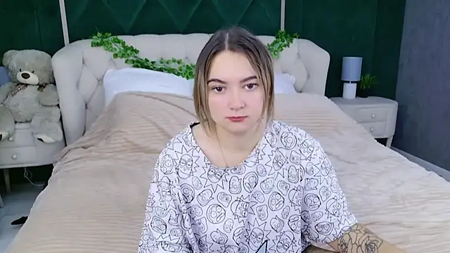 Snapshot of Dana_Beck chatting on 11-25-25, 08:53 Dana Beck online show from 11-25-25, 08:53