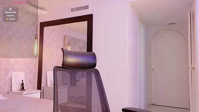 CARO ADAMS1 online show from 02-11-26, 11:04