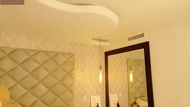 CARO ADAMS1 online show from 02-12-26, 10:32