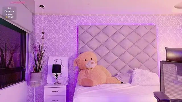 CARO ADAMS1 online show from 02-18-26, 11:06