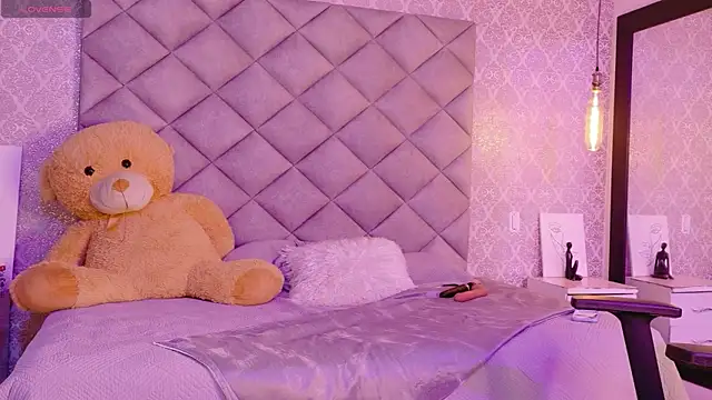 CARO ADAMS1 online show from 02-21-26, 11:00