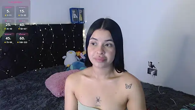 Snapshot of Megan_ve chatting on 11-14-25, 02:43 Megan ve online show from 11-14-25, 02:43