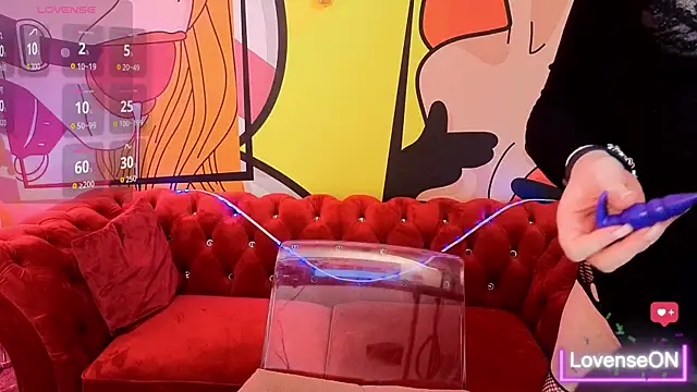 Snapshot of AliceOfWondersS chatting on 11-18-25, 07:46 AliceOfWondersS online show from 11-18-25, 07:46