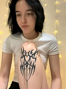  LovelyDana  online show from 11-02-25, 05:15