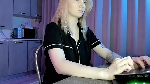 Ashbb21 online show from 10-11-25, 10:08