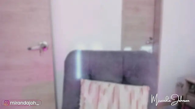 Snapshot of MirandaJohnson_ chatting on 11-10-25, 12:37 MirandaJohnson online show from 11-10-25, 12:37