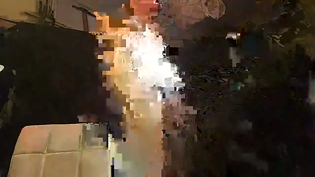 Snapshot of johnnygirthwood chatting on 10-12-25, 04:00 johnnygirthwood online show from 10-12-25, 04:00