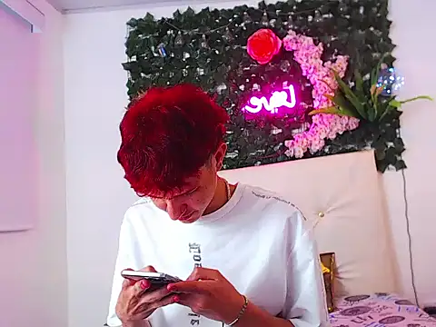 Snapshot of ANDRES_ANTONIO chatting on 10-16-25, 04:13 ANDRES ANTONIO online show from 10-16-25, 04:13