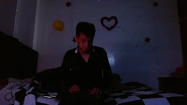 Snapshot of picante70_ chatting on 10-16-25, 11:11 picante70 online show from 10-16-25, 11:11