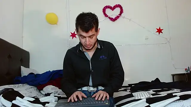 Snapshot of picante70_ chatting on 10-21-25, 11:11 picante70 online show from 10-21-25, 11:11