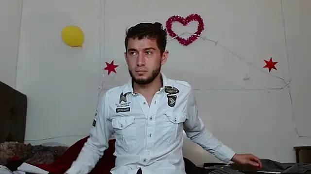 Snapshot of picante70_ chatting on 10-28-25, 01:14 picante70 online show from 10-28-25, 01:14