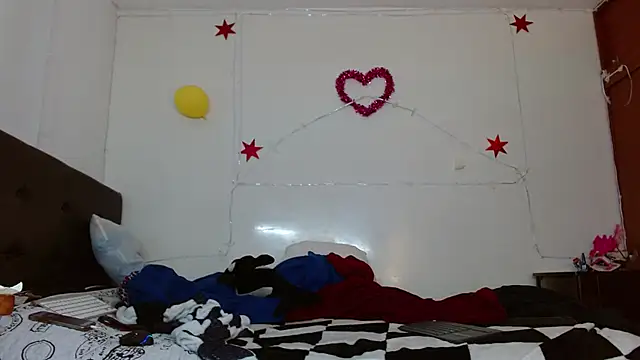 Snapshot of picante70_ chatting on 10-29-25, 01:13 picante70 online show from 10-29-25, 01:13