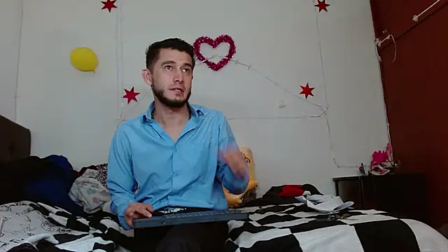 Snapshot of picante70_ chatting on 11-08-25, 10:15 picante70 online show from 11-08-25, 10:15