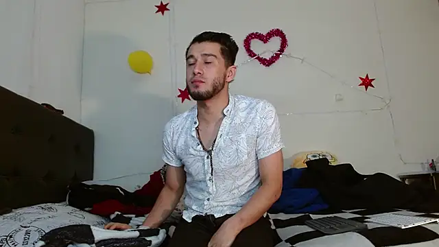 Snapshot of picante70_ chatting on 11-11-25, 10:59 picante70 online show from 11-11-25, 10:59