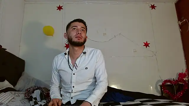 Snapshot of picante70_ chatting on 11-20-25, 10:48 picante70 online show from 11-20-25, 10:48