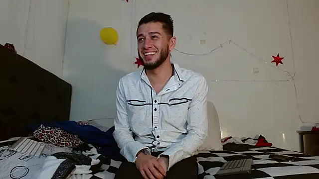 Snapshot of picante70_ chatting on 11-24-25, 11:10 picante70 online show from 11-24-25, 11:10