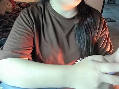 Snapshot of Divya68 chatting on 12-13-25, 07:53 Divya68 online show from 12-13-25, 07:53